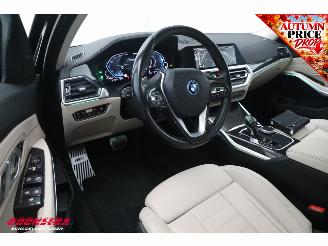 BMW 3-serie 330e High Executive HUD Pano Memory Camera SHZ Leder LED picture 20