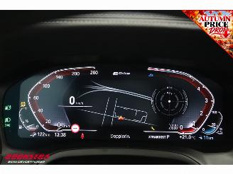 BMW 3-serie 330e High Executive HUD Pano Memory Camera SHZ Leder LED picture 37