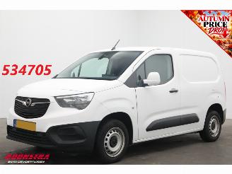 krockskadad bil bedrijf Opel Combo 1.5D L1H1 Cargo Edition Cruise Navi Clima Apple/Android PDC 2021/8