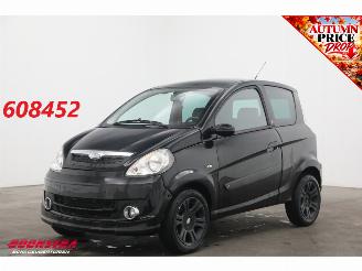 Vaurioauto  microcars Microcar  M.GO Cream Leder LMV 2011/1