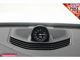 Porsche Taycan 93.4 kWh Perf.Bat.+ Chrono Pano ACC PASM Bose 360° Memory Chalk picture 22