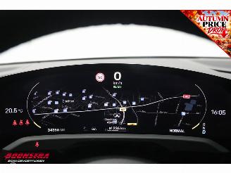 Porsche Taycan 93.4 kWh Perf.Bat.+ Chrono Pano ACC PASM Bose 360° Memory Chalk picture 31