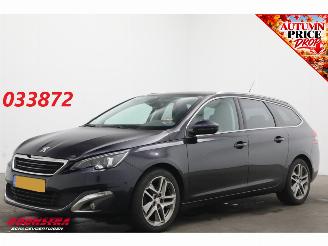 Voiture accidenté Peugeot 308 SW 1.2 PureTech Allure Denon Cruise Navi Clima Camera PDC 2016/2