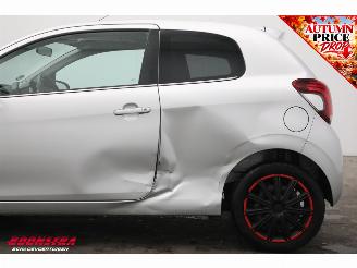 Peugeot 108 1.0 VTi Active Airco Bluetooth picture 6