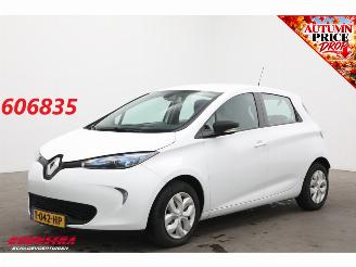 occasion passenger cars Renault Zoé R90 Life 41 kWh (ohne Batterie) Clima Bluetooth Cruise 2017/8