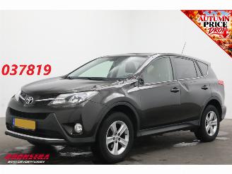 Damaged car Toyota Rav-4 2.0 Executive Business Limited Aut. 4WD Camera SHZ Clima Navi Leder 2014/3