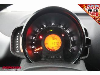 Toyota Aygo 1.0 VVT-i x-play Cruise Navi Apple/Android Camera Airco picture 23