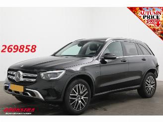 Unfallwagen Mercedes GLC 300e 4MATIC AMG Pano LED ACC Burmester AHK 2020/10