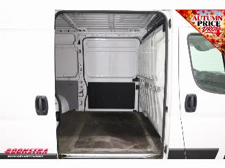 Peugeot Boxer 2.2 BlueHDi 165 L2H2 3.5t Cruise Navi Apple/Android Camera PDC Clima picture 12