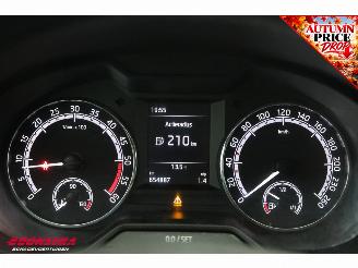 Skoda Octavia Combi 1.6 TDI Greentech Ambition Cruise Bluetooth Airco picture 12