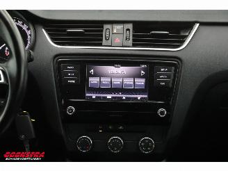 Skoda Octavia Combi 1.6 TDI Greentech Ambition Cruise Bluetooth Airco picture 7