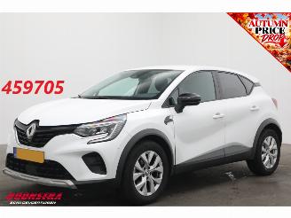 Vaurioauto  passenger cars Renault Captur 1.0 TCe Zen PDC Airco Navi AHK Cruise LED 2022/9