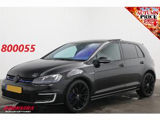 damaged passenger cars Volkswagen Golf 1.4 TSI DSG GTE Pano Cruise Leder SHZ PDC Clima 2015/1