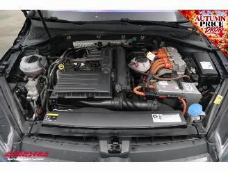 Volkswagen Golf 1.4 TSI DSG GTE Pano Cruise Leder SHZ PDC Clima picture 10