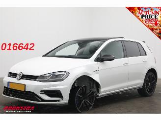 Damaged car Volkswagen Golf R 2.0 TSI 4Motion Pano Dynaudio ACC SHZ Memory Camera DCC 2017/6