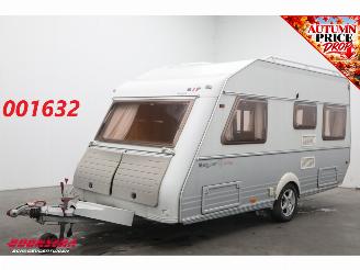 krockskadad bil caravan Kip  Navigator 44 TDB Mover Radio Middenkeuken Lengtebed Kachel 2003/1