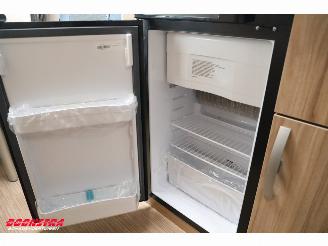 Eriba  Nova Light 442 Elegance Luifel Lengtebed Middenkeuken LMV picture 20