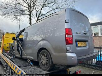 Peugeot Expert Expert (V1/VA/VB/VE/VF/VT/VY), Van, 2016 2.0 Blue HDi 120 16V picture 2