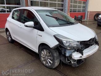 Toyota Yaris Yaris III (P13), Hatchback, 2010 / 2020 1.5 16V Hybrid picture 2