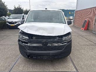 krockskadad bil bedrijf Volkswagen Transporter  2024/1