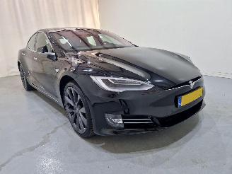 krockskadad bil auto Tesla Model S Standard range Pano 235kW Bjr.2019 2019/11