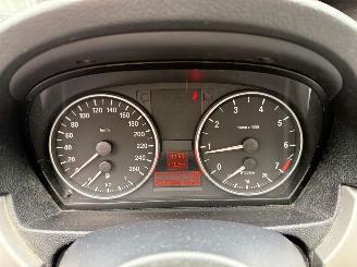 BMW 3-serie Touring 320i Executive Aut picture 29
