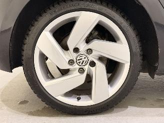 Volkswagen Golf HB 1.6 TDI Trendline Plus Navi picture 28