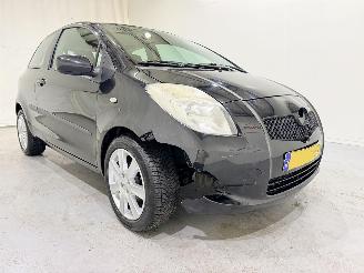 Voiture accidenté Toyota Yaris 1.3 VVT-i Sol Airco 2006/3