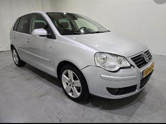 Vaurioauto  passenger cars Volkswagen Polo 1.4-16V Comfortline AC 5,Drs LM 60Kw NAP 2008/5
