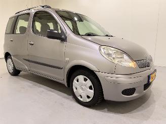 Avarii autoturisme Toyota Yaris-verso 1.5 VVT-i Terra 2004/2
