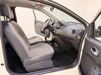Renault Twingo 1.5 dCi 85 Collection Airco picture 14