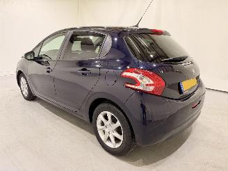 Peugeot 208 HB 1.2 Allure Navi/Clima picture 4