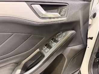 Ford Focus Wagon 1.0 EcoBoost Trend Edition picture 37