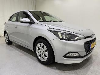 skadebil auto Hyundai I-20 HB 1.2 i-Motion Airco 2015/7