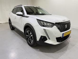 Peugeot 2008 1.2 Blue Lease Allure picture 47