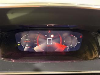 Peugeot 2008 1.2 Blue Lease Allure picture 46