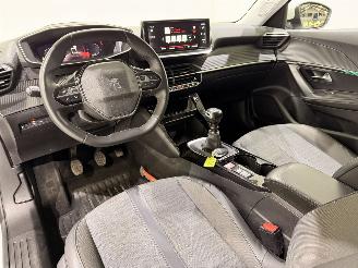 Peugeot 2008 1.2 Blue Lease Allure picture 16