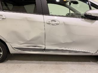 Toyota Yaris HB 1.5VVT-i HEV Y20 Automaat picture 11