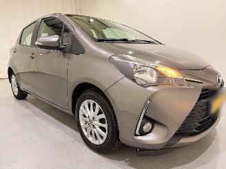 uszkodzony samochody osobowe Toyota Yaris HB 1.0 VVT-i Aspiration 2017/5