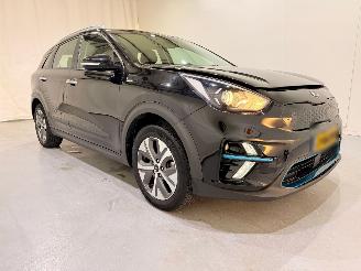 skadebil auto Kia e-Niro DynamicLine 64kWh 2020/10