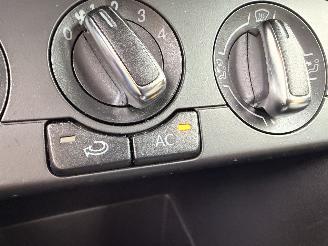 Volkswagen Polo HB 1.6 TDI Highline Navi picture 13