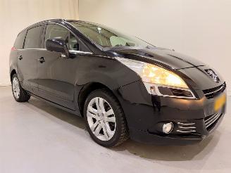 Damaged car Peugeot 5008 1.6 155 THP GT Automaat NAP 2011/1
