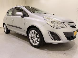 krockskadad bil auto Opel Corsa HB 1.4 Cosmo Navi/Clima/NAP 2013/10