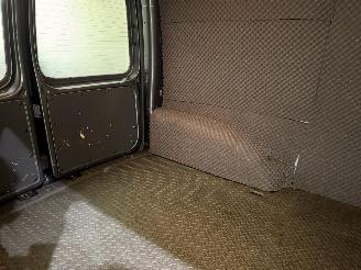 Volkswagen Caddy 2.0 TDI R-pakket picture 37