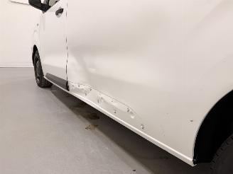 Peugeot Expert 231S 2.0 BlueHDI 120 Premium picture 37