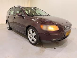 Coche accidentado Volvo V-50 2.4 Kinetic Clima 2004/6