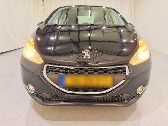 Peugeot 208 HB 1.2 VTi Envy Clima picture 10