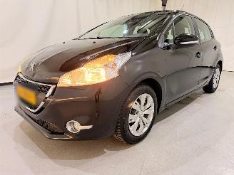 Peugeot 208 HB 1.2 VTi Envy Clima picture 4