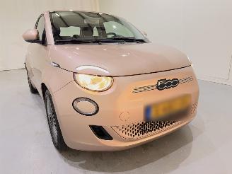 Fiat 500 500-e Icon 42kWh Carplay/Clima picture 34