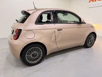 Fiat 500 500-e Icon 42kWh Carplay/Clima picture 9